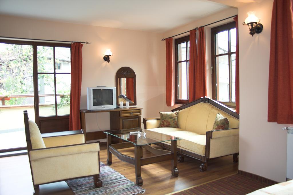 Hotel Old Times Assenowgrad Zimmer foto